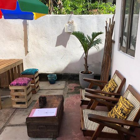 Haus 35 Bed & Breakfast Weligama Bagian luar foto