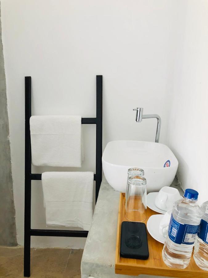 Haus 35 Bed & Breakfast Weligama Bagian luar foto