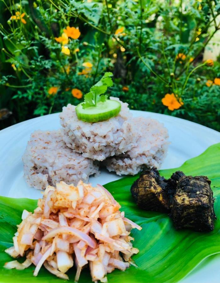 Haus 35 Bed & Breakfast Weligama Bagian luar foto